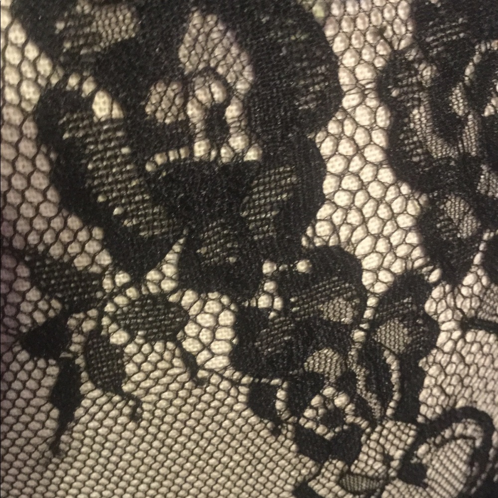 LAST 1❤️BLACK COLD SHOULDER LACE BEACH COVER UP - Picture 6 of 8